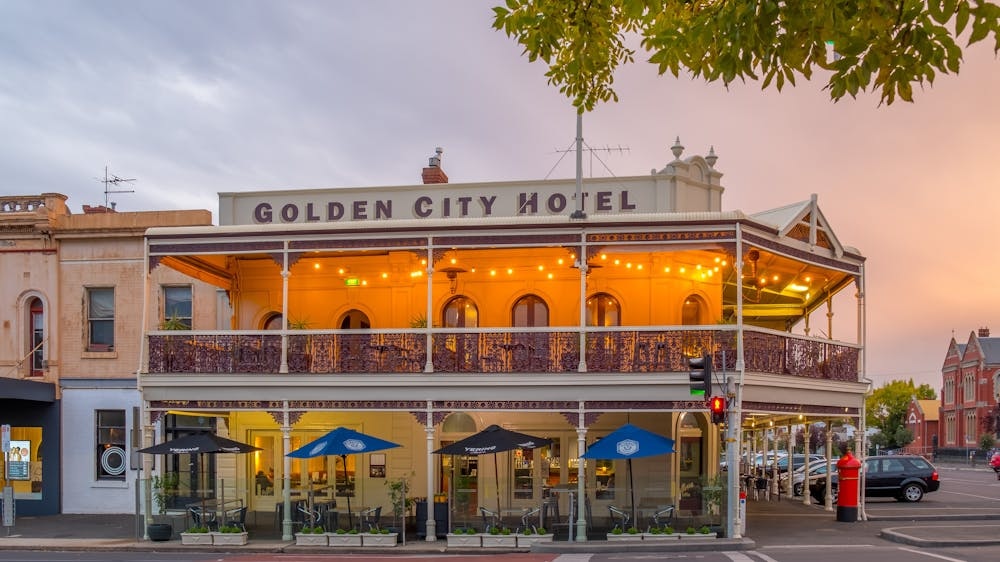 Thumbnail for Golden City Hotel