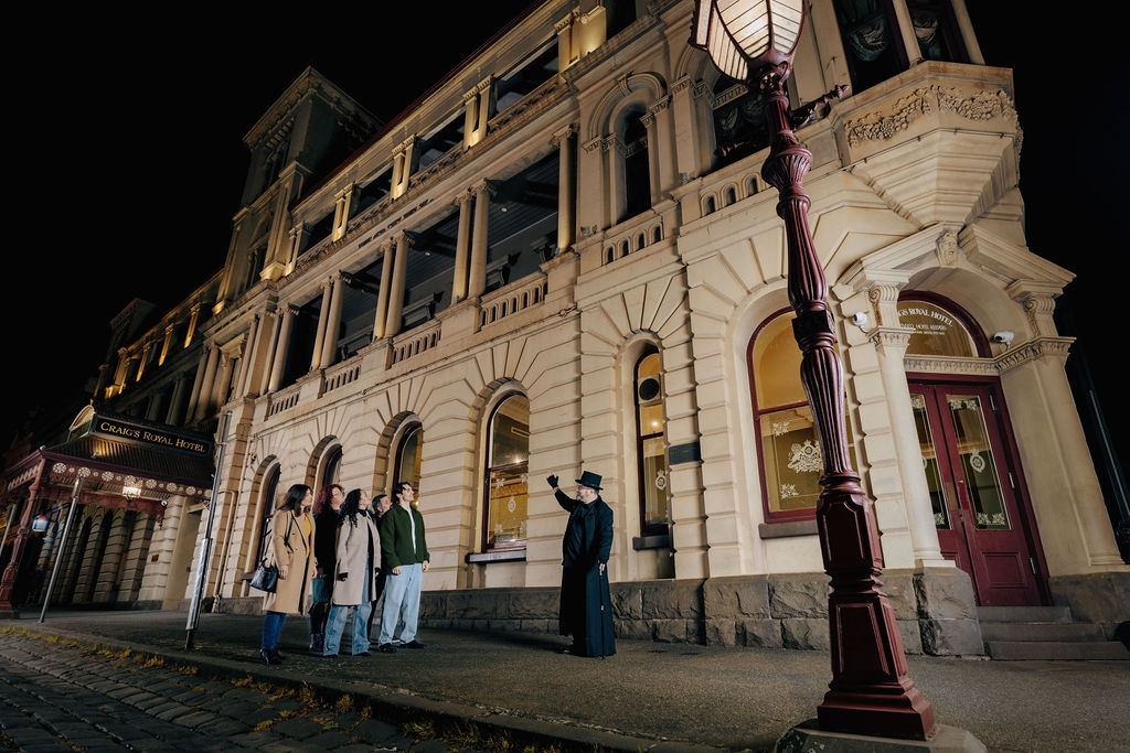 Thumbnail for Ballarat by night