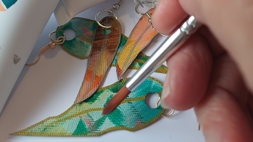 Thumbnail for Wearable art – create your own gum leaf earrings